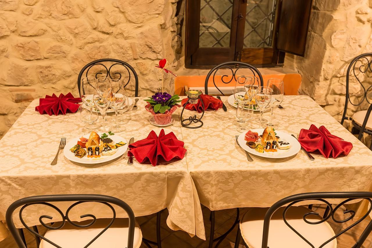 Nena Al Borgo Castello Bed & Breakfast Pico Ngoại thất bức ảnh