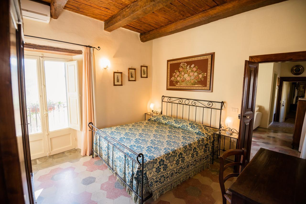 Nena Al Borgo Castello Bed & Breakfast Pico Ngoại thất bức ảnh